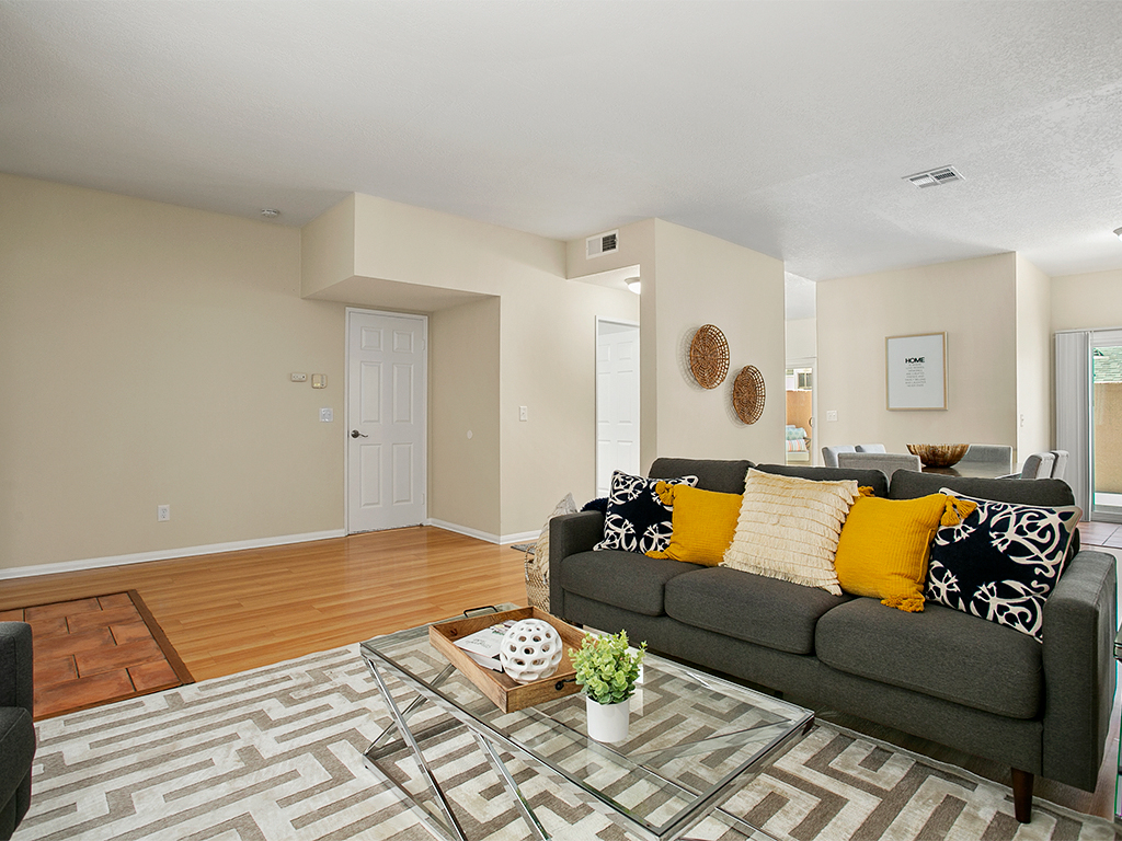bungalow-bluejay-home-staging-for-realtors-burbank-ca