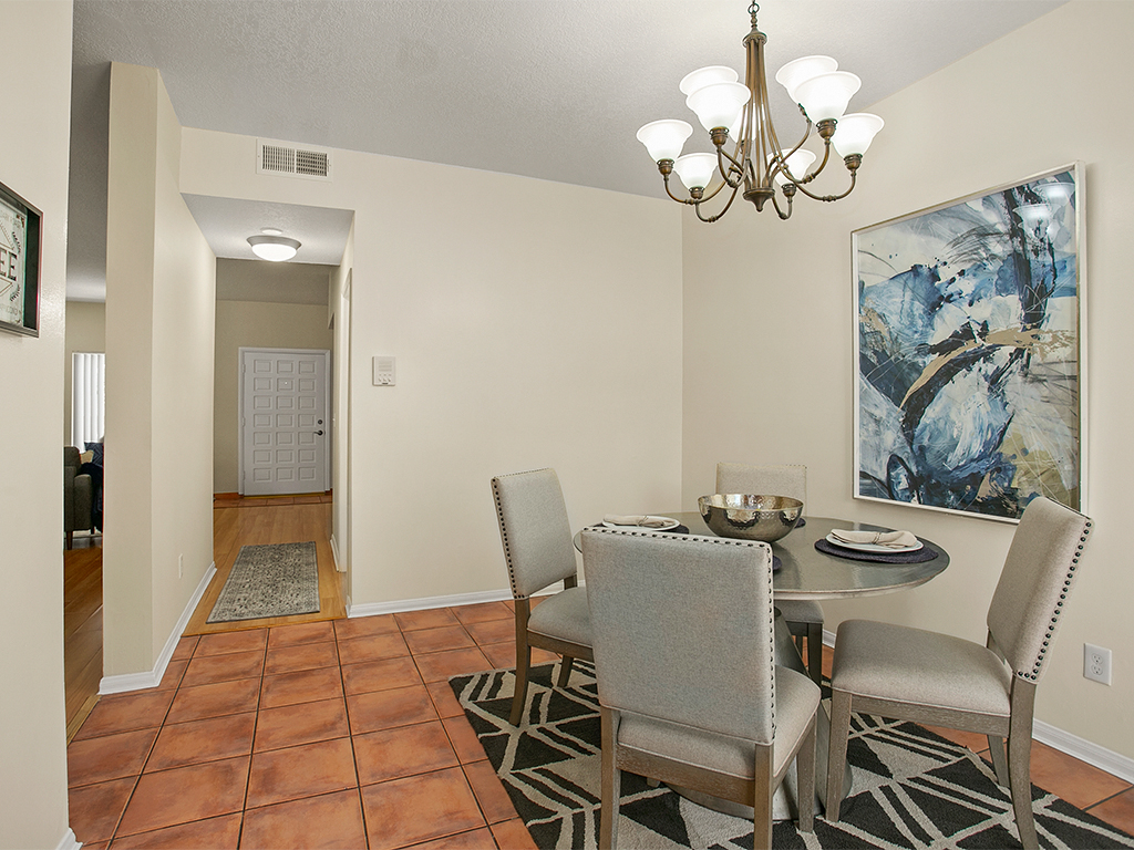 kitchen-breakfast-table-hanging-wall-art