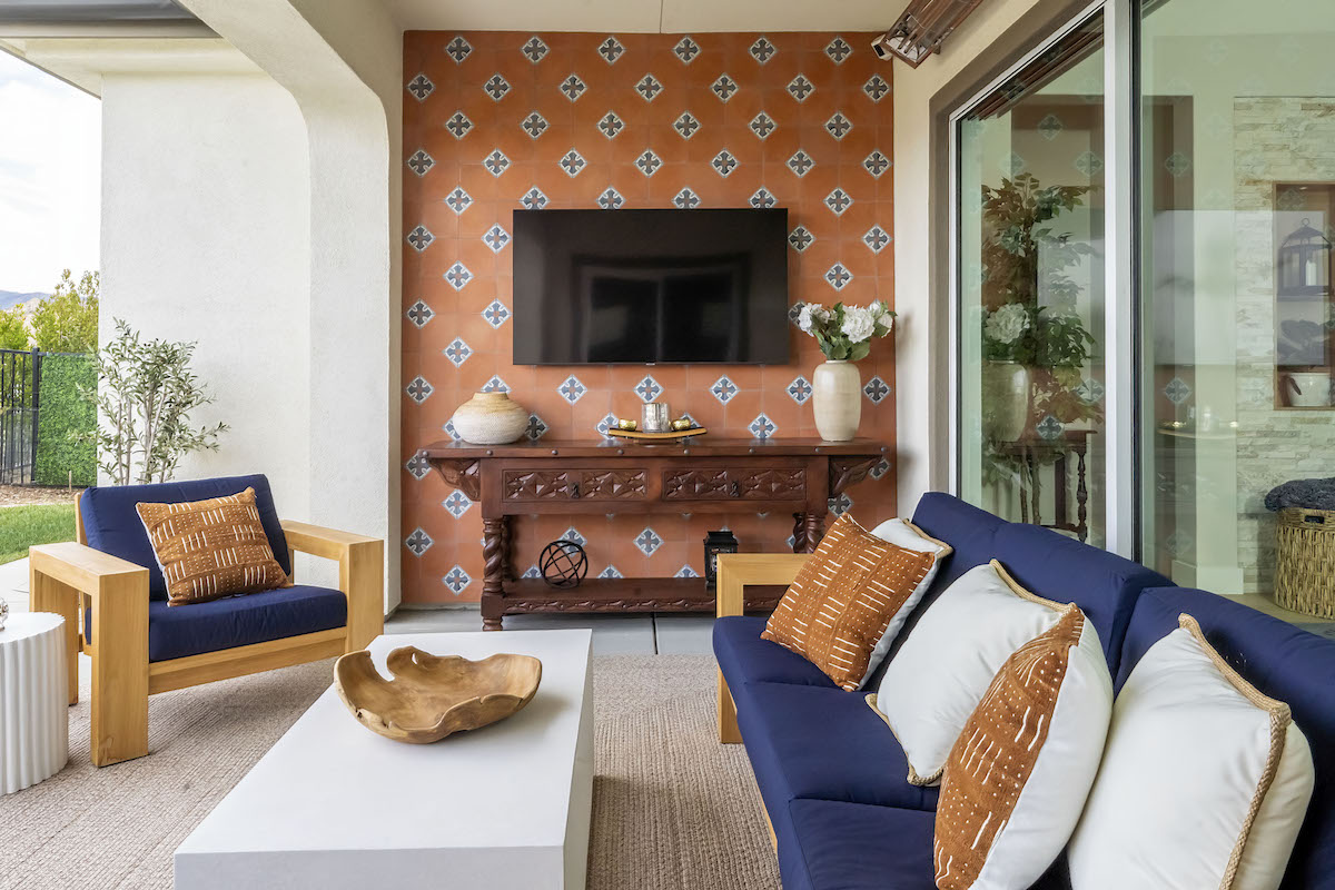 outdoor-patio-design-southwestern-exterior-design