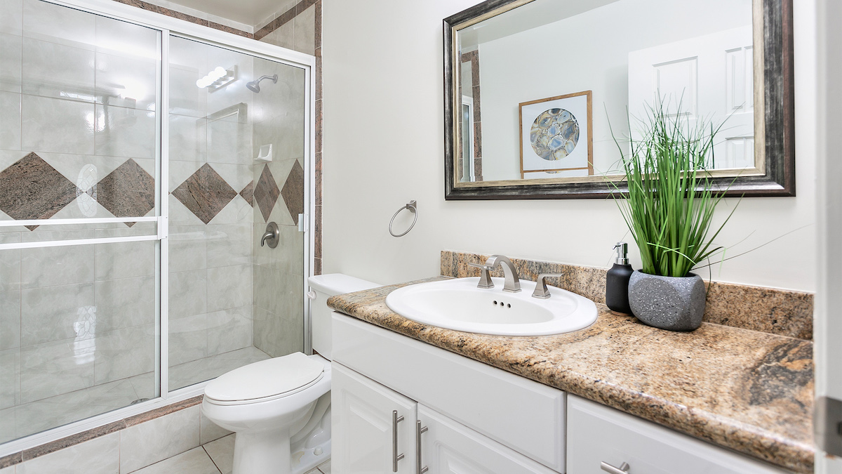bathroom-home-staging-burbank-ca