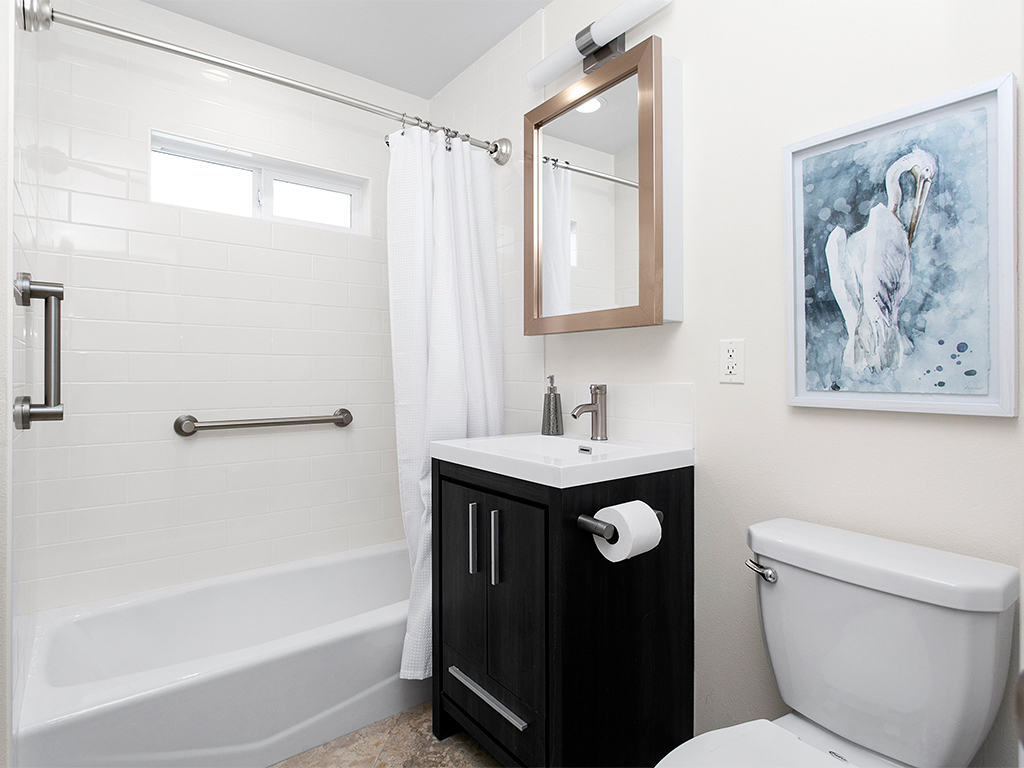bathroom-staging-los-angeles-ca