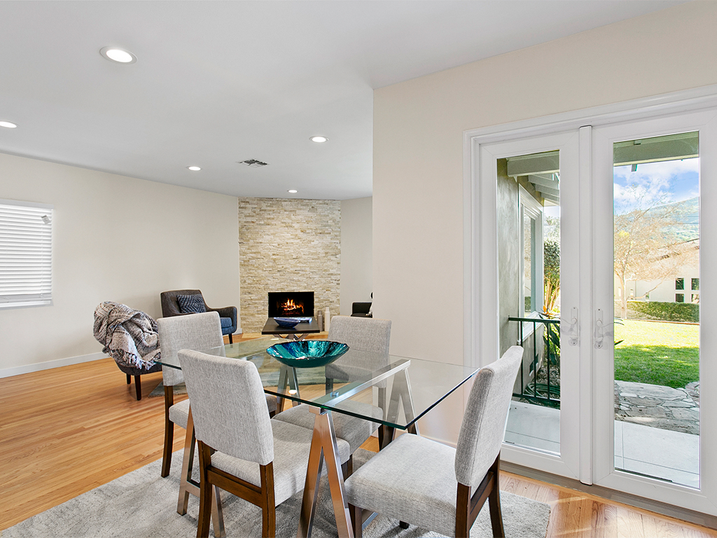 dining-area-interior-home-staging-bungalow-bluejay