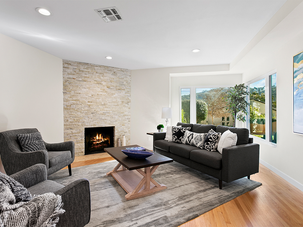 living-room-interior-staging-bungalow-bluejay-2