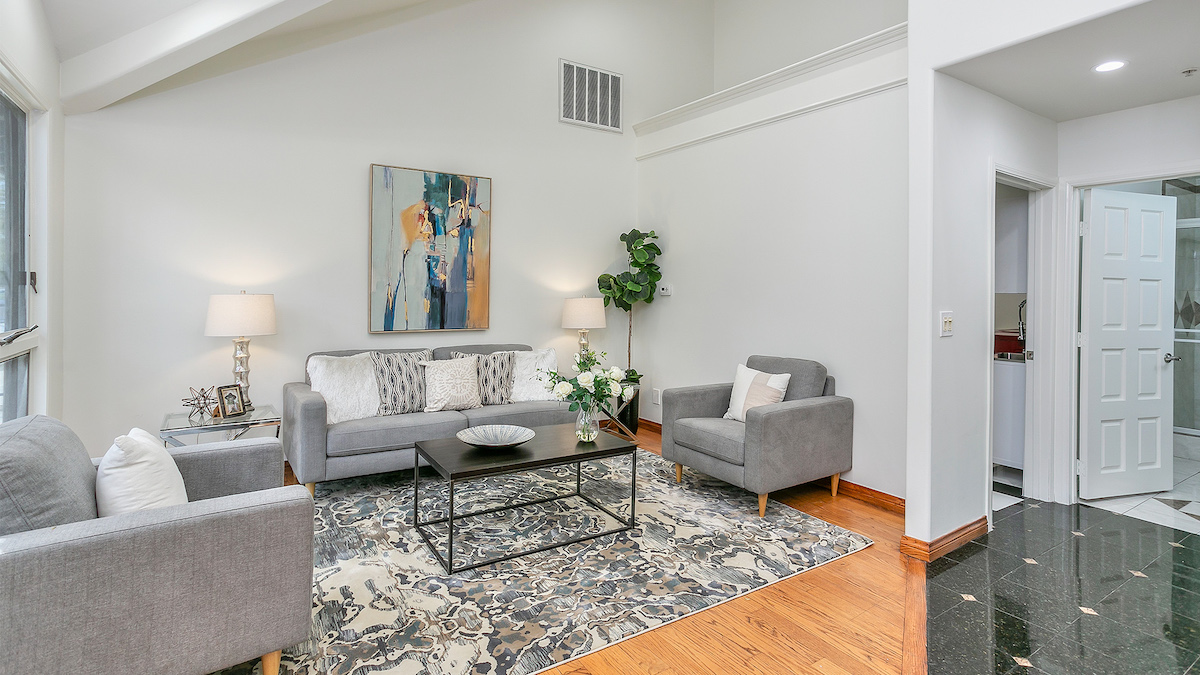 living-room-interior-staging-bungalow-bluejay